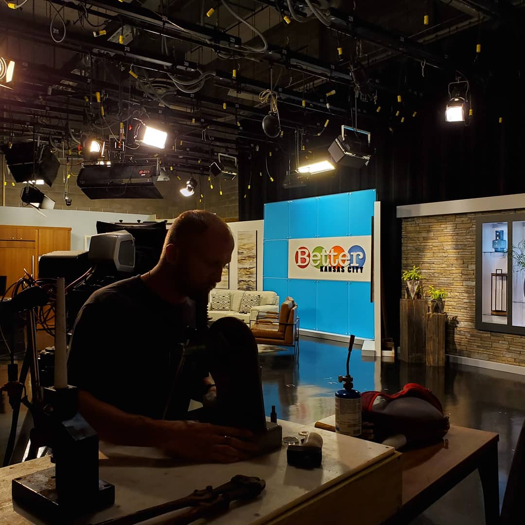 SmallMissionBW's tweet image. Getting setup!!! Dont forget to watch!!