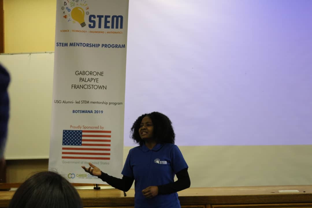 lillianmoremi's tweet photo. At #STEM Mentorship Program our  objective is to assist students in developing skills &amp; positive attitudes towards STEM subjects; Connect secondary school students with experienced STEM professionals to guide them through their #careerplanning #USGAlumniProject https://t.co/dsZi97msUR