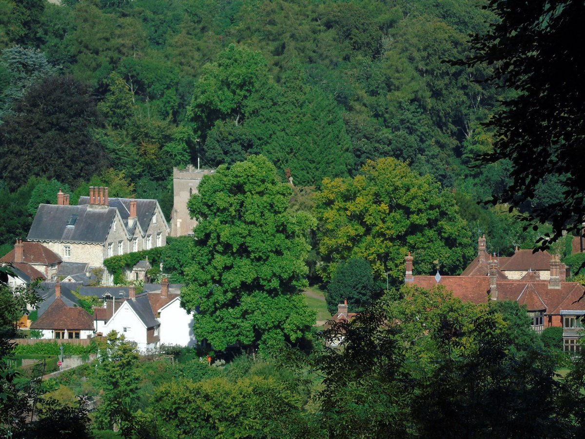 leighton77photo's tweet photo. Selbourne, Hampshire @GilbertWhites #selbourne @ThePhotoHour @PhotographyWx @thedronepilots @PortsmthNewsHub https://t.co/5kZbyNhYIy