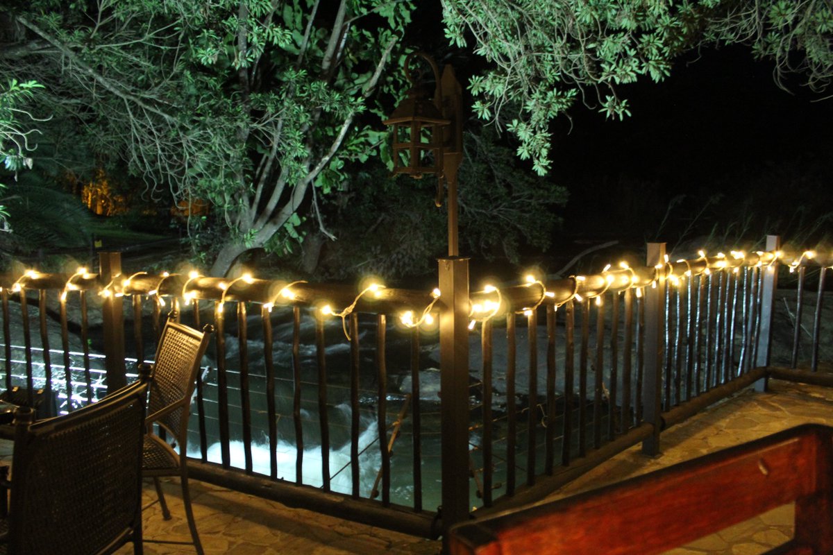 KPLodge's tweet image. It's bring and braai time 🔥 join us for our Lapa braai every Tuesday evening from 18h00 until 21h00 at only R75pp which includes salads, soup and a dessert! Find out more by contacting us on +27 (0) 13 737 5000 or email kruger@legacyhotels.com #LegacyHotels