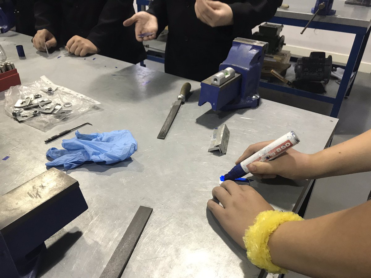 wvrcollege's tweet photo. Sneaky look at what our visiting students have been up to today...
#tasterday #collegetaster #collegeexperience https://t.co/mAF5OpX2vR