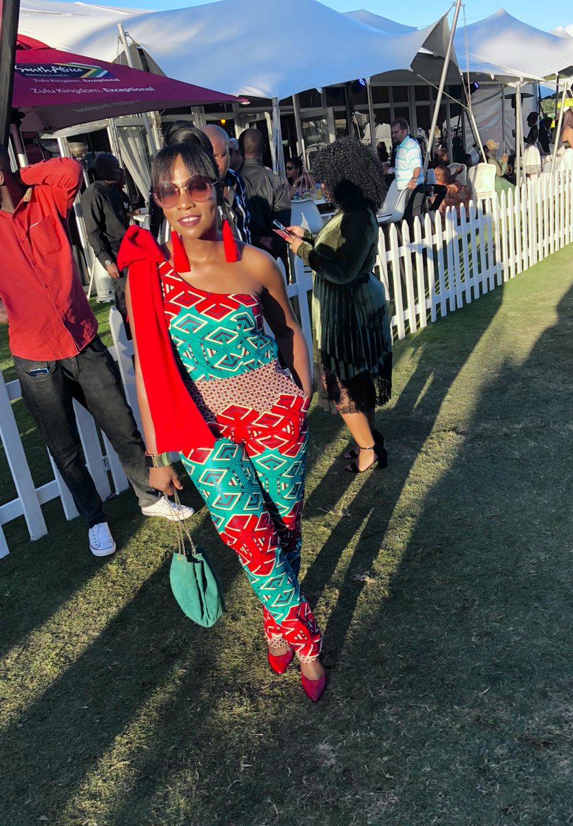 Make_UpMOB's tweet photo. WE LEAD THE PACK
💕
Our boss lady @noxbloom has been on the #StarsOfAfrica already last year
🎉
@VodacomDbnJuly #AfricanStar 
#GlamYouUp #MakeUpMob  #glowup #makeuplife #makeupbymakeupmob #makeup #makeuplover #makeupbymakeupmob #MUMOB #Makeup #makeuponfleek @maccosmetics https://t.co/knYVKle8bU