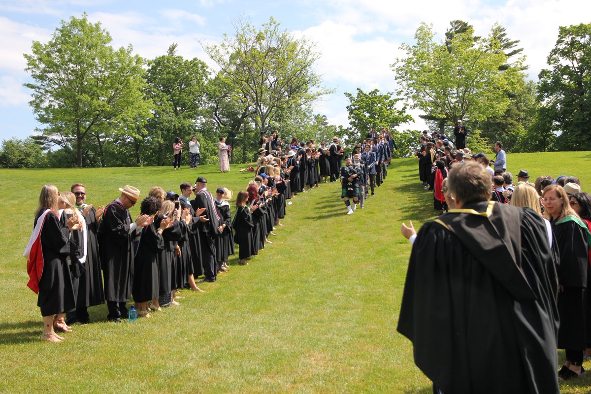 ApplebyCollege's tweet photo. With Closing Day 2019 behind us, it was so nice to receive this video by alumnus Kevin Ding '19. What an amazing reminder of a great year! https://t.co/Wb3mKM05ae #ApplebyCollege #Oakville #IndependentSchool https://t.co/NDKLedPs6f