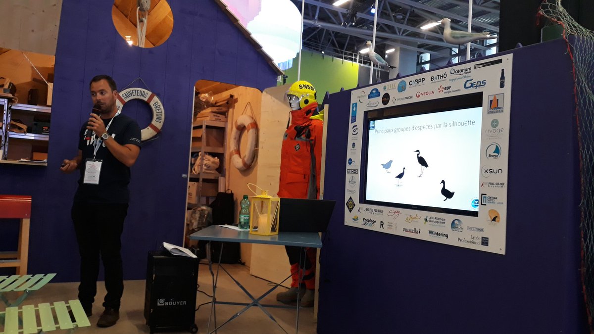 GSerazin's tweet photo. Présentation des oiseaux du littoral de la presqu'île de #guérande par Antoine expert en #avocette et autres oiseaux ^^ A découvrir sur le stand de #lapresquilexxl !
@LaMerXXL #lamerxxl #oiseaux @jmbiette @EchoPresquile @presseocean https://t.co/I4x3XWzPHG