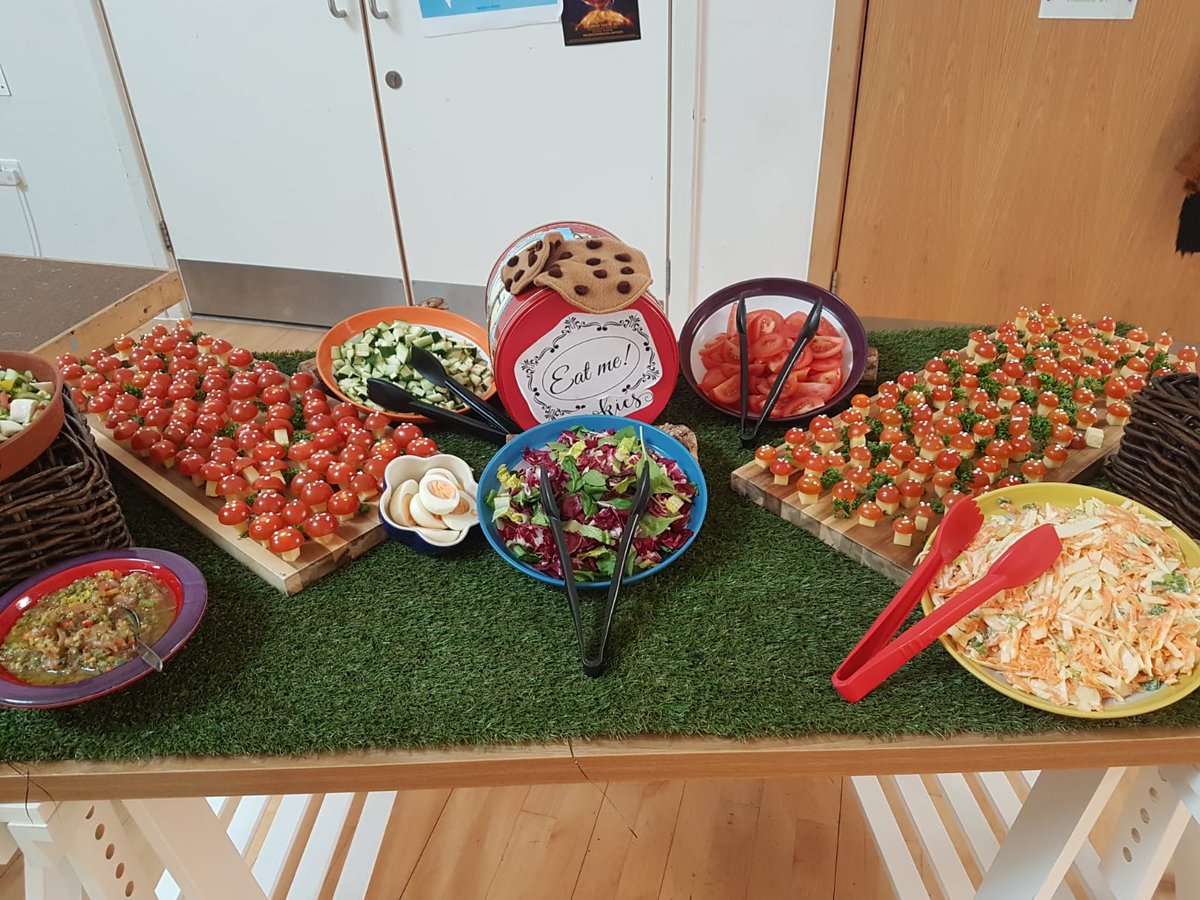 RHSBCatering's tweet photo. Wonderfully magical mad hatters tea party @RoyalHighPrep last week... https://t.co/OqnIGdJDtb
