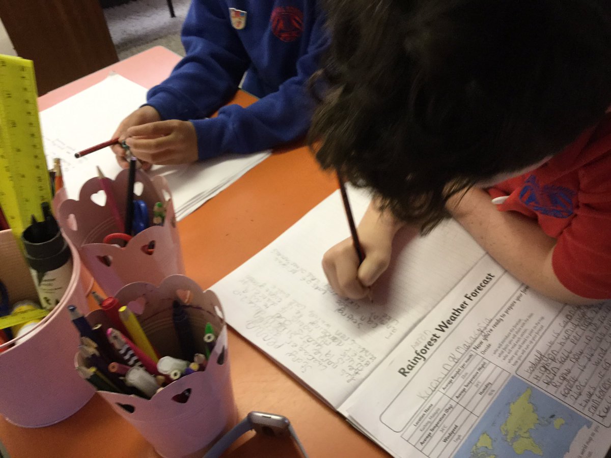 ord_miss's tweet photo. We are learning how to plan a story @ForehillSchool https://t.co/3NHvzWnAJy