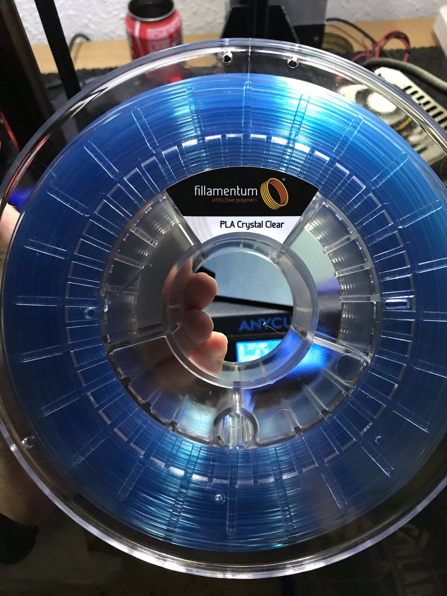NeoTech76's tweet photo. Probando este magnífico filamento.... @Fillamentum Crystal Clear Iceland Blue PLA #PLA #crystalclearicelandblue #fillamentum #neomakers #neomaker #3dprint #3dprinters https://t.co/9EE3JpDfPk
