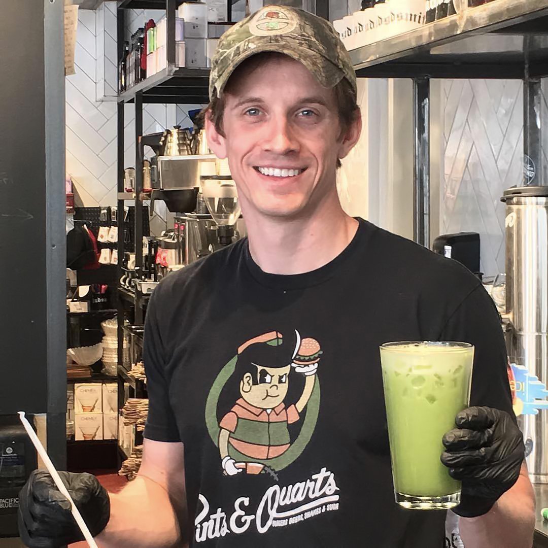 Pick your poison at the combo Mudsmith / Pints and Quarts Dallas location in Oak Lawn! 🍋