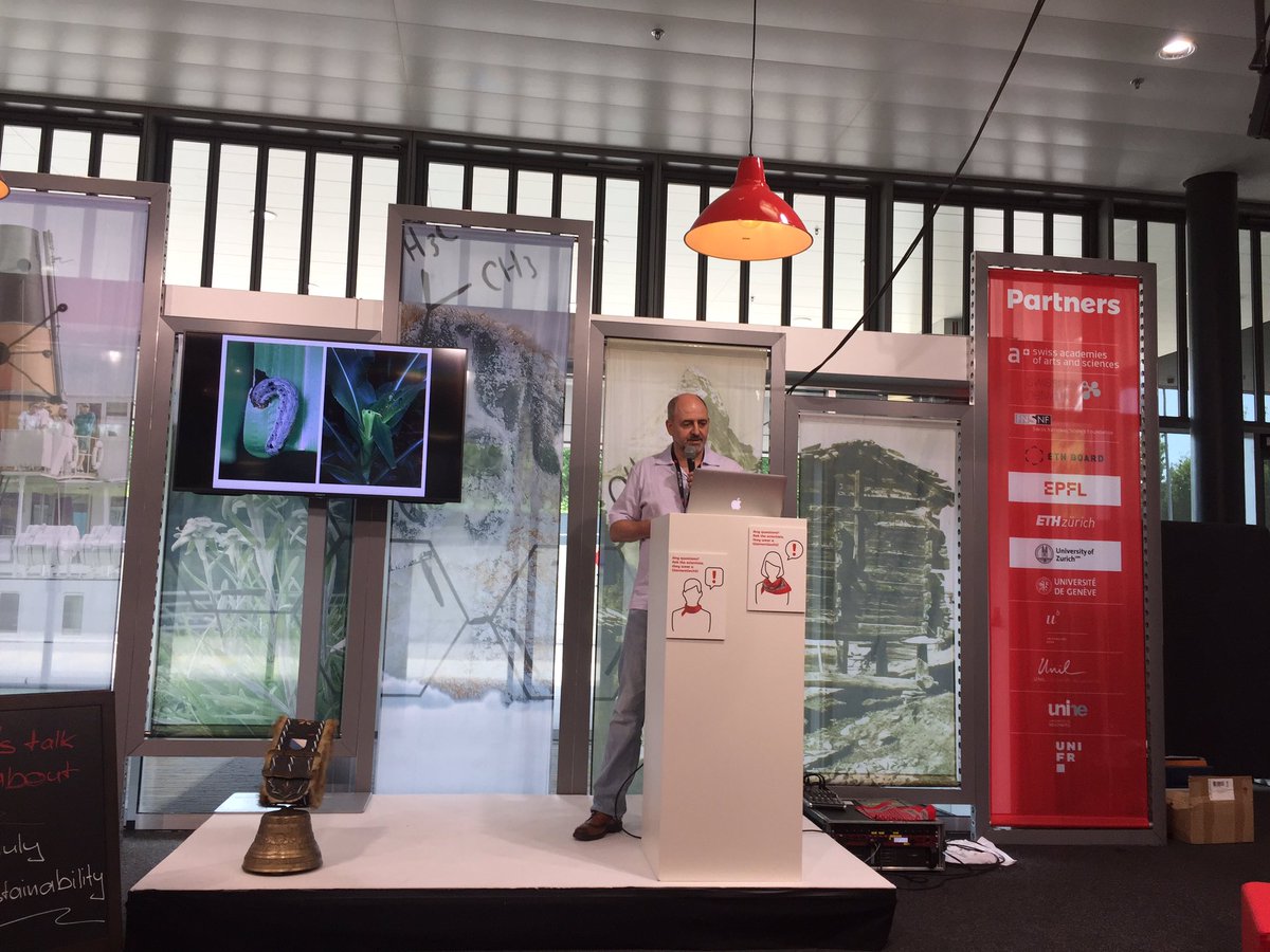 c_appenzeller's tweet photo. Ted Turlings from @UniNeuchatel shows how plant pests can be detected by #robot #sensors which smell parasits on plants under attack! #WSJC2019 #SwissScienceLounge in lab, cotton planst we’re made more resistent! https://t.co/gIN6eTYvSw