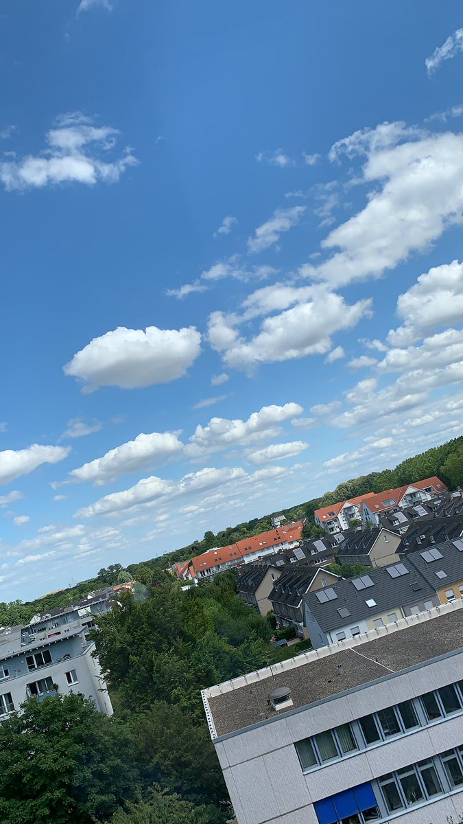 SasusLife's tweet photo. Soon...🏡 #work #Dortmund #TuesdayThoughts #clouds #german #germany #sun https://t.co/3oVCtrp1ml
