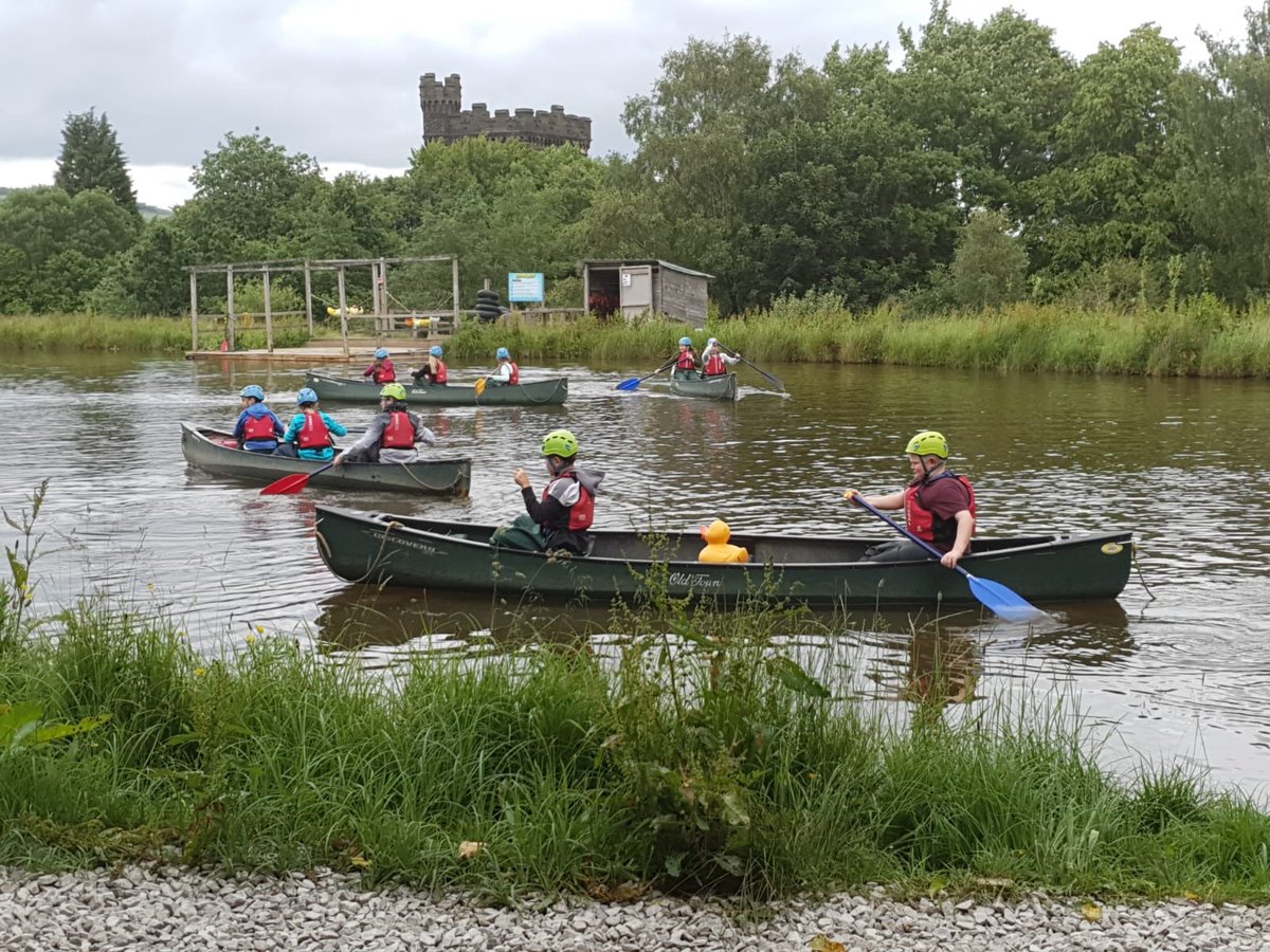 StMarysSch_Redd's tweet photo. Dobroyd Castle lake with Violet class (Yr6) https://t.co/pOv4WGOnPz