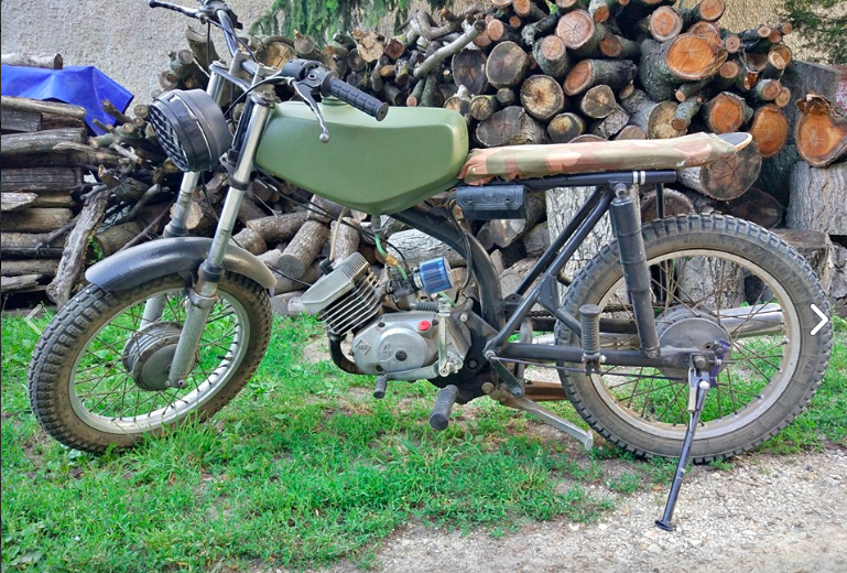 MeszarosPDaniel's tweet photo. A "café racer" magyar megfelelője a "söntés-ugró". https://t.co/sjCe1DkYQo
