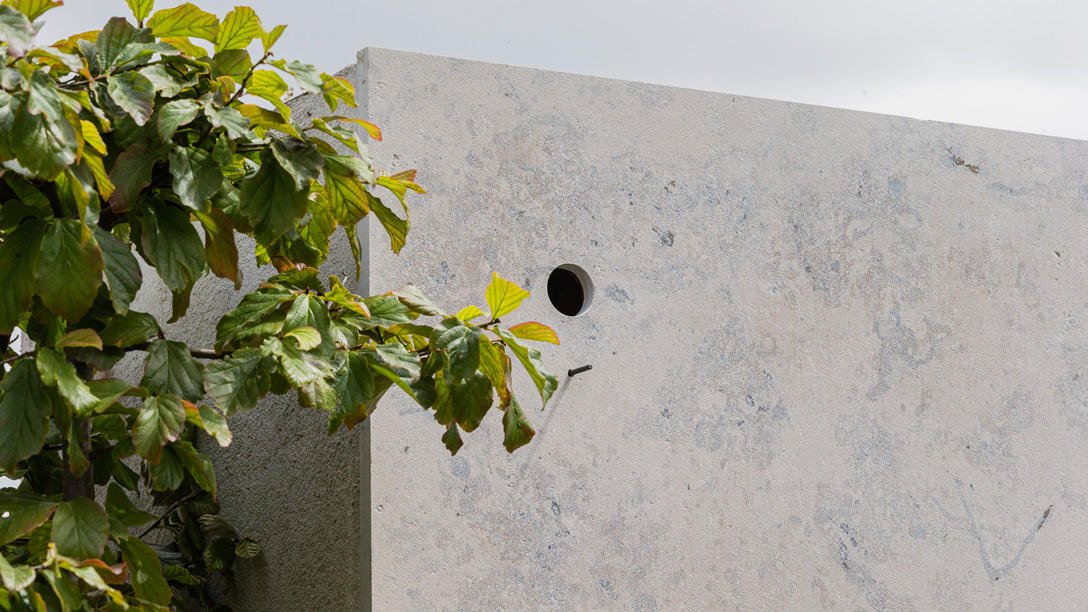 The <a href="/VikingCruises/">Viking</a> Lagom Garden at #RHSHampton is a space in which to relax where wildlife can thrive. The inspiration comes from the idea of ‘lagom’, which means not too much, not too little, but perfectly balanced. 

rhs.org.uk/shows-events/r… <a href="/WillWilliamsGD/">Will Williams</a> <a href="/BurnhamLandscap/">Burnham Landscaping</a>