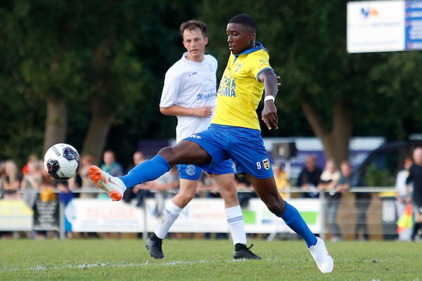 SCCambuurLwd's tweet photo. ⚽ Nog geen plannen voor morgenavond?! Kom dan gezellig naar Sportpark De Tille, want daar neemt SC #Cambuur het vanaf 19.00 uur op tegen @Scktille. Tot morgen! https://t.co/CNQYe3xcwM