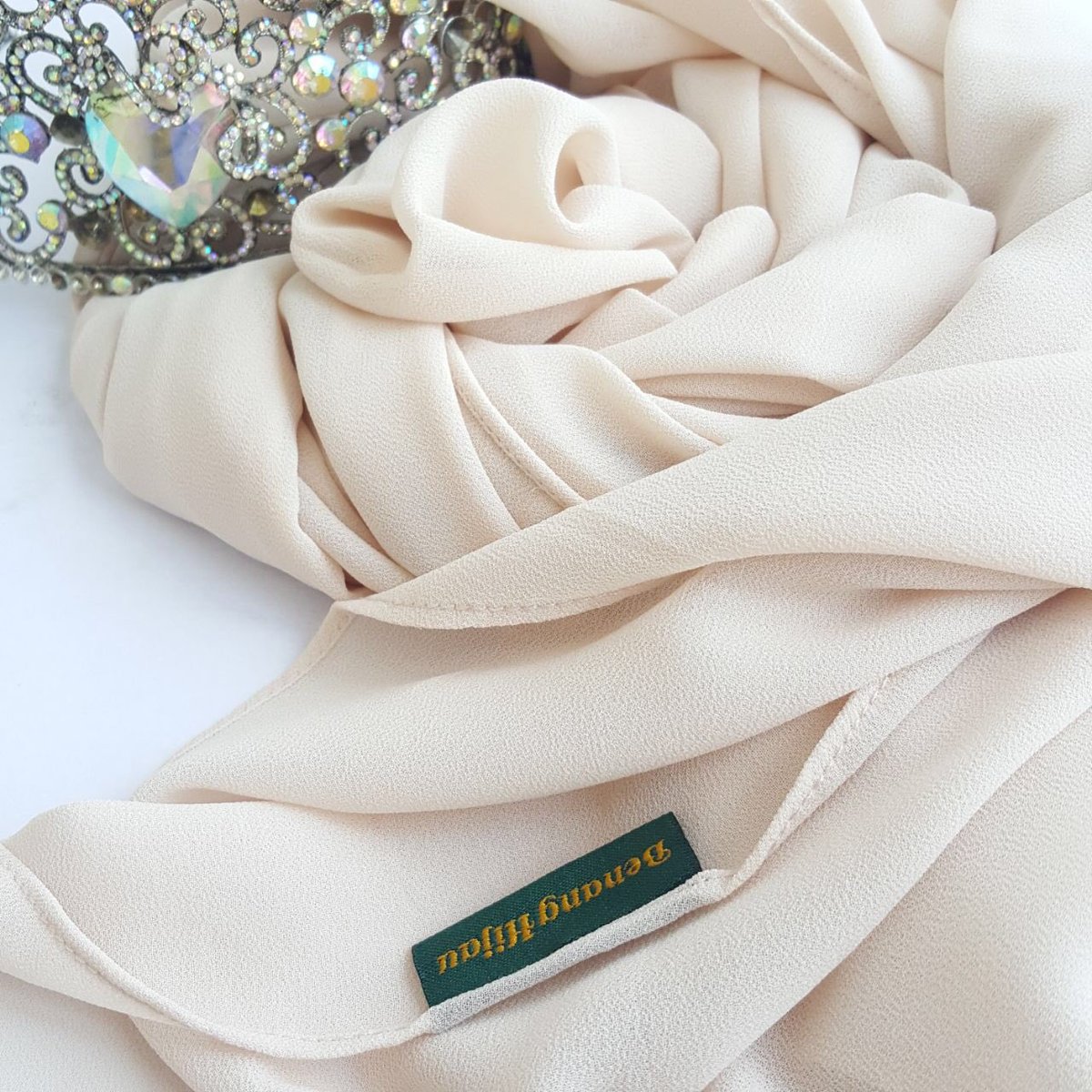 benanghijau's tweet photo. Long shawl LILY / instant shawl LISA in White Smoke.
Jemput singgah ke butik atau layari https://t.co/LNfVFNQXVQ untuk lihat pelbagai pilihan shawl plain yang available.
#BenangHijau #LongShawl #InstantShawl #BasicShawl https://t.co/h103dIEcDs