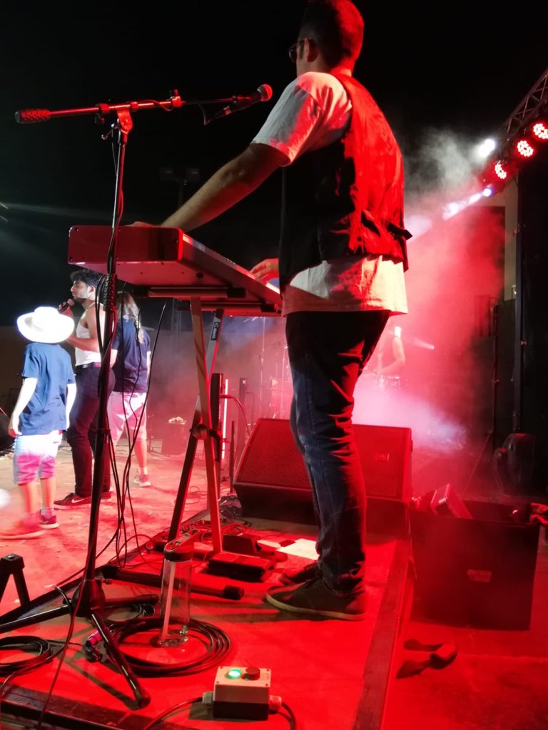 ruc_n_roll's tweet photo. ✨ #Moments | 28-06-2019
Una nit a #Riudecols (#BaixCamp)...
💜💜💜
~ RUC’N’ROLL | #Gira2019 ~
El bo i millor del #RockCatalà!
Amb el suport de:
Plataforma Per La Llengua
#LLENGUA
#CULTURA
#LLIBERTAT
#RUC | #ASE | #BURRO
🍼 #ambCantimplora!!
+ INFO:
https://t.co/2rDCASthlp https://t.co/lBbokqKagp