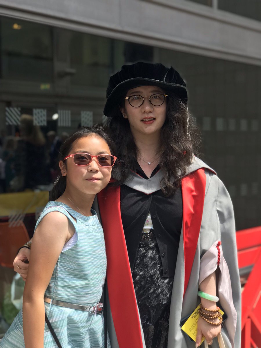 MangoCreamy's tweet photo. #UCLgrad #Family https://t.co/eT0au2ncIK