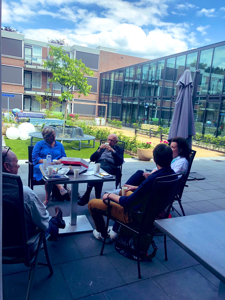 sterkbrabant's tweet photo. Op bezoek in de #beleeftuin Fenderthof, onderdeel van de Kruisvereniging West-Brabant community. Vandaag het expert interview voor de proeftuin #community #building. #observeren, #leren, #samen #doen. #sterkbrabant @SocVeerkracht @WalterFaaij https://t.co/iUkR5ucP3S