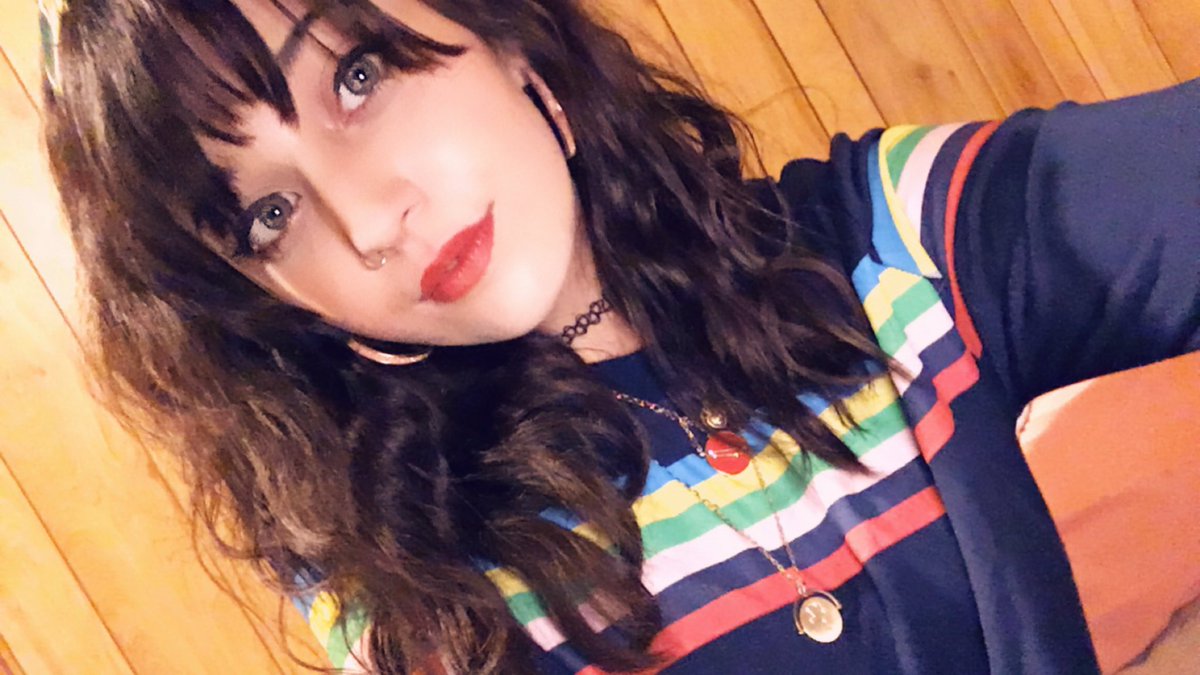 miawallaceeee1's tweet photo. hi! i’m 22, looking for an ACTUAL sugar daddy. maybe someone real when come along eventually haha. #sugarbaby #sugardaddy #lookingforadaddy #talktome https://t.co/fUE5Ad3Cw4