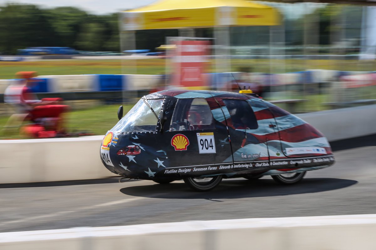 JamesHancock96's tweet photo. Had a good morning at @MBWorldUK watching some of the @shell_ecomar competitors testing on the circuit. #ShellEcoMarathon #MakeTheFuture https://t.co/zdNWWB0ZDg