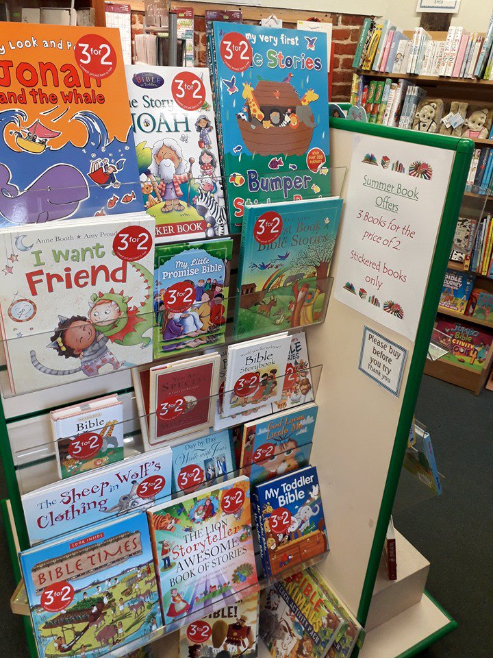 OasisRomsey's tweet photo. Great #summer Offer: 'Buy 2 books, get 1 free' on selected children's books! Look for the #redstickers https://t.co/UxoMga1QiZ