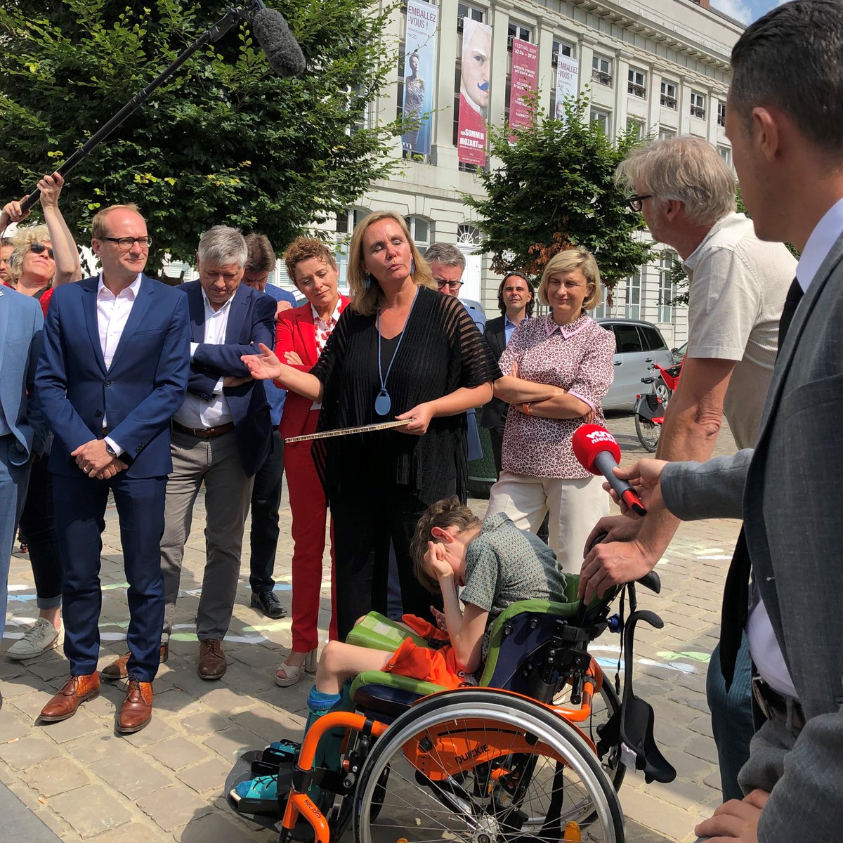 Dito vzw (@ditovzw) on Twitter photo Vandaag voerden we actie op het Martelarenplein tegen de wachtlijsten standaard.be/cnt/dmf2019070… via <a href="/destandaard/">De Standaard</a> #handicap #ikwachtmee #genoeggewacht Vandaag voerden we actie op het Martelarenplein tegen de wachtlijsten standaard.be/cnt/dmf2019070… via <a href="/destandaard/">De Standaard</a> #handicap #ikwachtmee #genoeggewacht