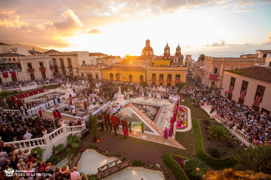 LaOrotava's tweet photo. ¡Unas fiestas de lujo! Cerca de 200.000 personas visitaron #LaOrotava  la Semana Grande https://t.co/xGJDXAgb1y https://t.co/2L9hPT9KP5