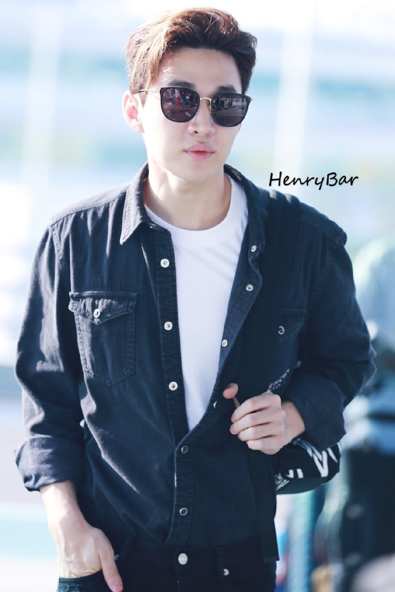 kim86109's tweet photo. #HENRY #HenryLau
#헨리  ❤️ #刘宪华 #劉憲華 190702 Seoul to Beijing cr.@baiduHenrybar https://t.co/98nq0wRT0i