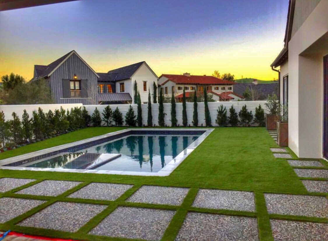 Booneactionturf's tweet photo. BAT Backyard Pool Synthetic Turf Install Irvine Ca. #synturf #artificialturf #backyardturf #poolturf #hardscapeturf #syntheticturf #fauxgrass #perfectinstall #sunsets https://t.co/OdoSxiz14f