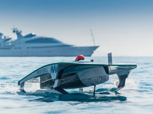 VripackDesign's tweet photo. Numerous solar-racers are currently preparing for the 6th Solar &amp; Energy boat Challenge in Monaco. An exciting competition &amp; breeding ground for fossil-free sailing innovations. Hence our involvement towards exploring our blue planet in a sustainable way. Yacht design by VRIPACK https://t.co/UBndoilOpS