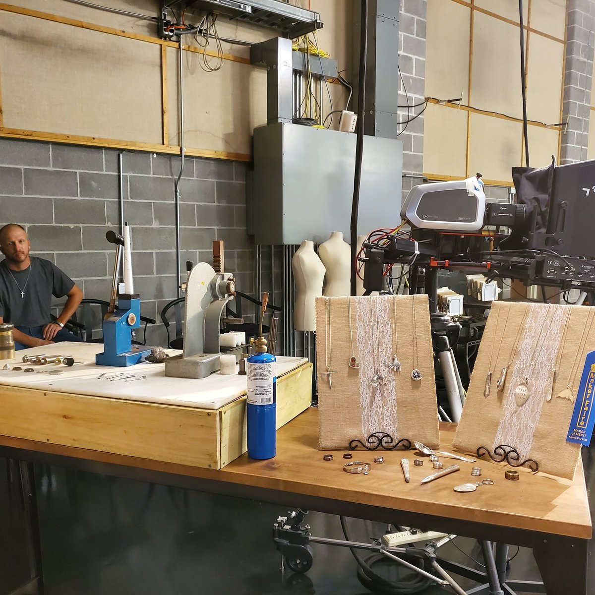 SmallMissionBW's tweet image. On around 9:30!!