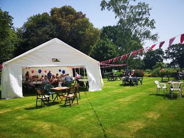 LouthYFC's tweet photo. Thank you to all who attended our Charity Afternoon Tea 🍰 on Saturday at @Brackenborough The weather was fabulous ☀️ and we catered for 1️⃣0️⃣0️⃣ people!! We raised a magnificent £1200 for @CR_UK 💗🥳 #charity #nfyfc @NFYFC #teamlouth #trueYFC https://t.co/asSVFeSS6n