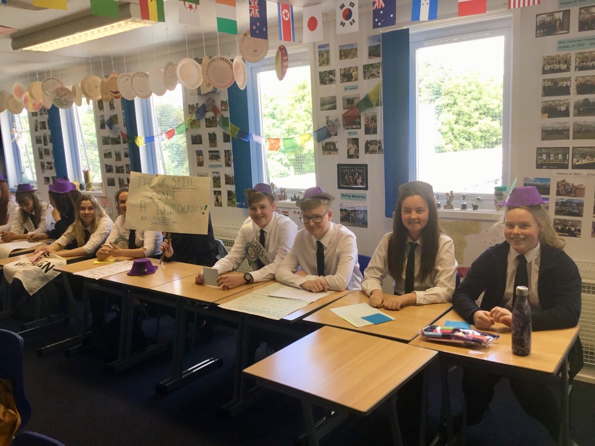 KAHistory2017's tweet photo. The annual Higher History Suffragists versus Suffragettes debate 😊 Thank you to my two S6 pupils for assisting too 👍 #history #successfullearmers #votesforwomen https://t.co/cCSWmXUKKO