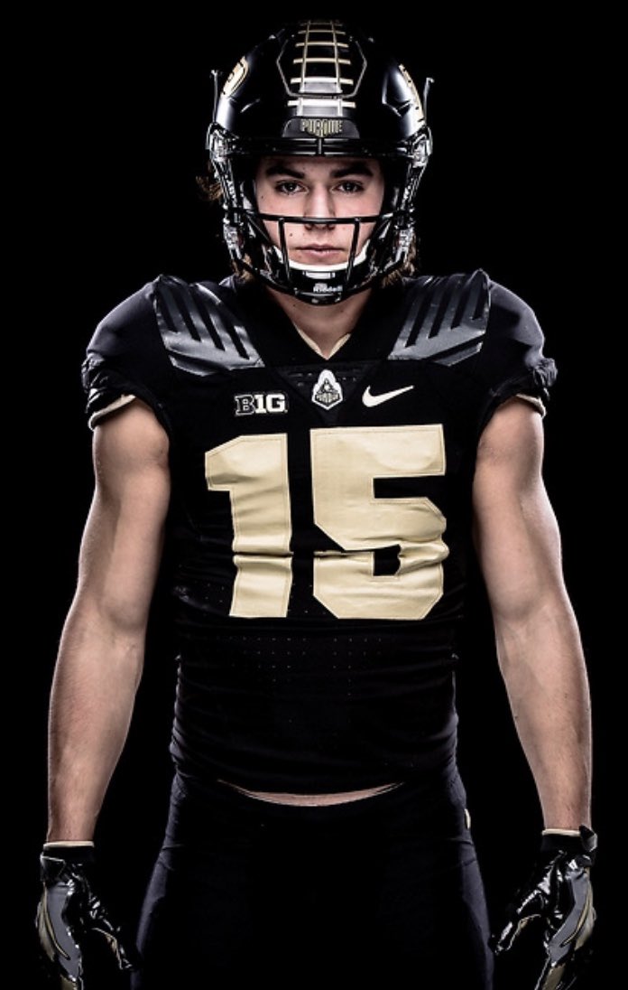 ryanjbrandt's tweet photo. Committed to Purdue University! #BoilerUp🚂 #DripSzn #20KGold https://t.co/ZVle5BPQUs