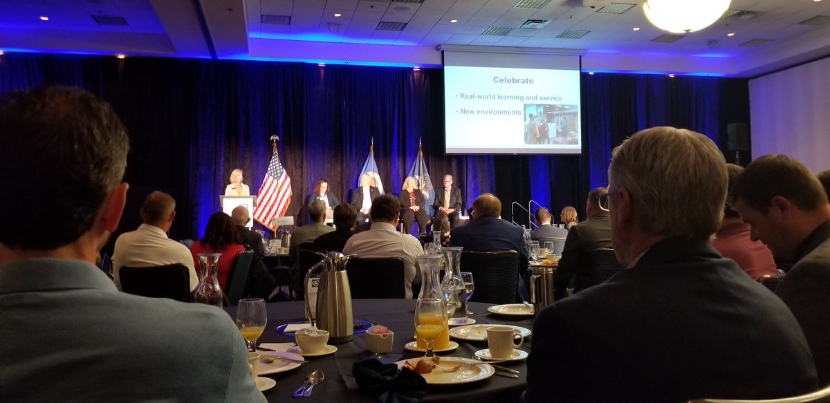 houstoneng's tweet photo. What a great way to start the morning! We're eager to learn about the great impact our colleges have in our communities at #FMWFEggs. Thanks for hosting this great event @FMWFChamber . https://t.co/RhbGP18yPA