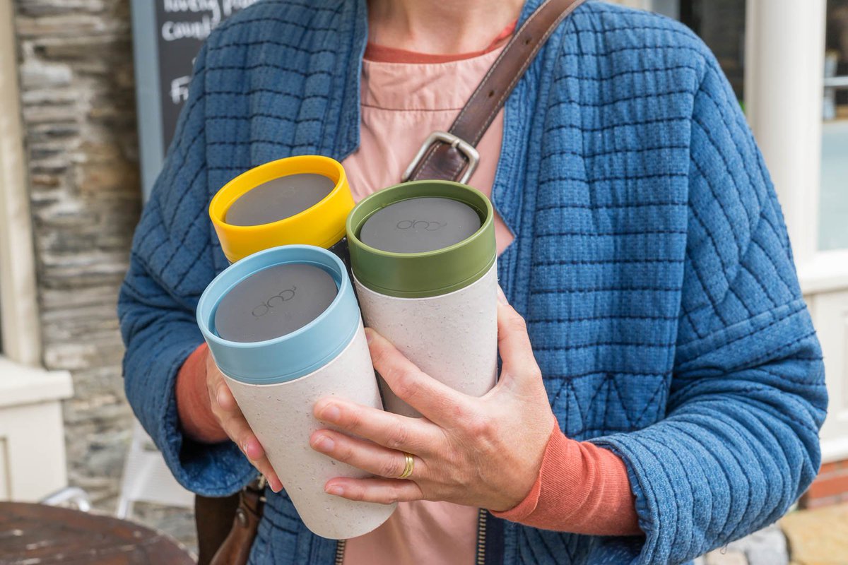 Circularandco's tweet image. Offices and coffee go hand in hand. Make the coffee run easier and kinder to the planet with rCUP. #NoSpill and made from disposable coffee cups – what’s not to like?