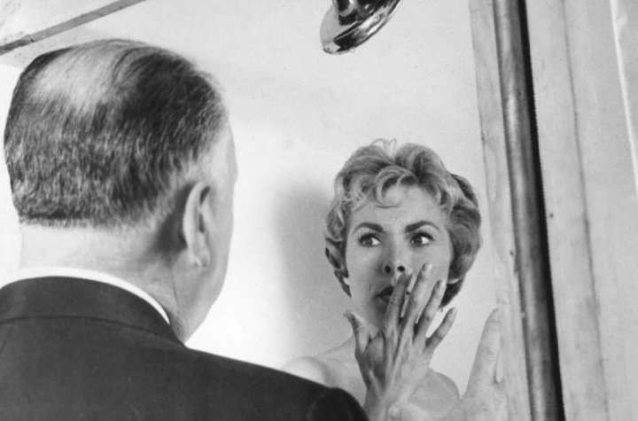 bespokentheatre's tweet photo. Perhaps one of the greatest films of all time and another #femmefatale played by the great #JanetLeigh #bathsarebest #womeninfilm https://t.co/FoqprtveQj