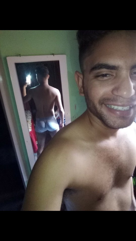 AdessimonJ's tweet photo. Buh dia é essa vontade de transa que não passa..😈 https://t.co/v8wAxJRNGW