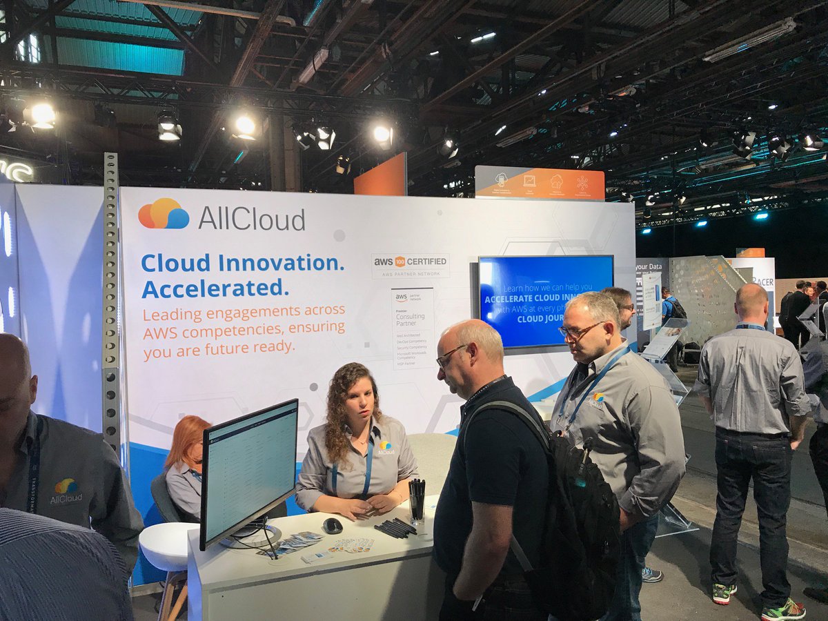 _AllCloud's tweet photo. @cloudhealthtech optimization demo in action at #AWSTransformationDay in Munich today. To learn how you can start reducing your cloud spend, schedule an AWS Cost Optimization Session with an #AllCloud expert. https://t.co/X7aVqnrCeA https://t.co/jXMhBUFN0q