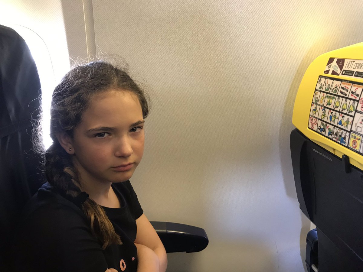 DublinEnemyNo1's tweet photo. @Ryanair that moment you find out the window seat just doesn’t have a window ... Malta-Dublin 11a 🤓🤨 https://t.co/uqKXkneHUD