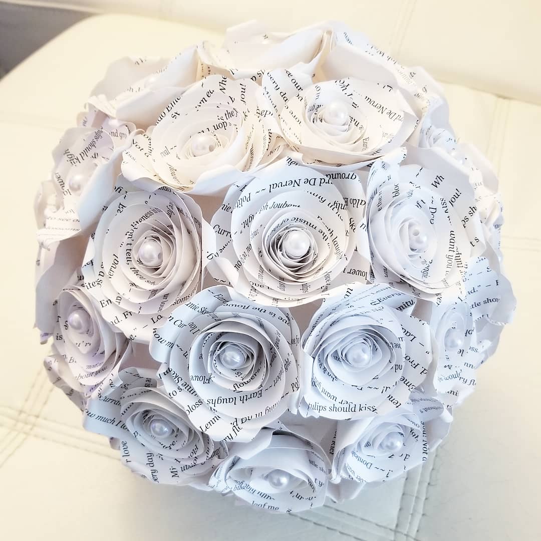 TheMRMShow's tweet photo. What's your occasion?!? This #custom bouquet is off to the islands with its bride and groom!

Special words &amp; quotes were added to enhance this beauty &amp; we can do the same for you! https://t.co/omTi7ltGQi 

#TheMRMCollection #Wedding #Bride #BabyShower #Nursery #Party #Flowers https://t.co/GzjF0JyBE8