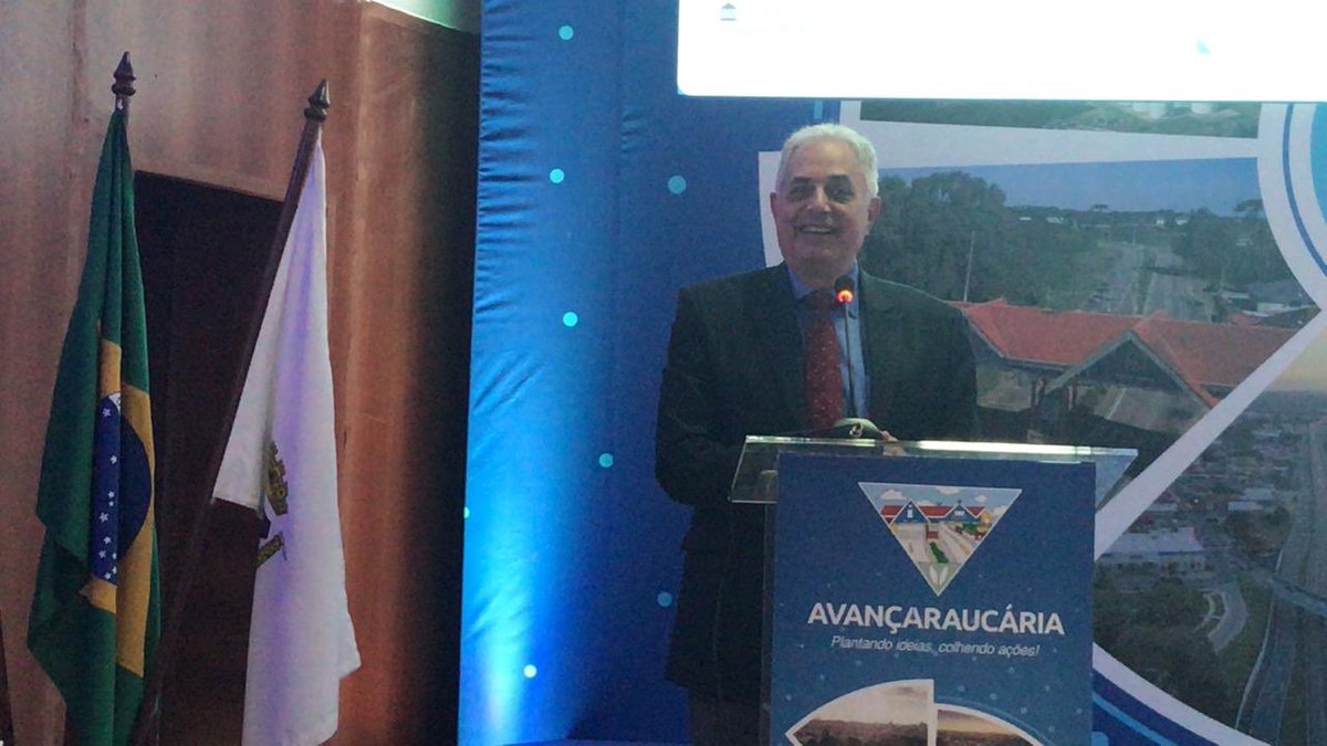 rcordeirocbf's tweet photo. Participando do AVANÇARAUCÁRIA, programa de desenvolvimento, no auditório da UNIFACEAR com palestra de William Waack (Âncora da CNN Brasil) https://t.co/0qTU5xaHVn