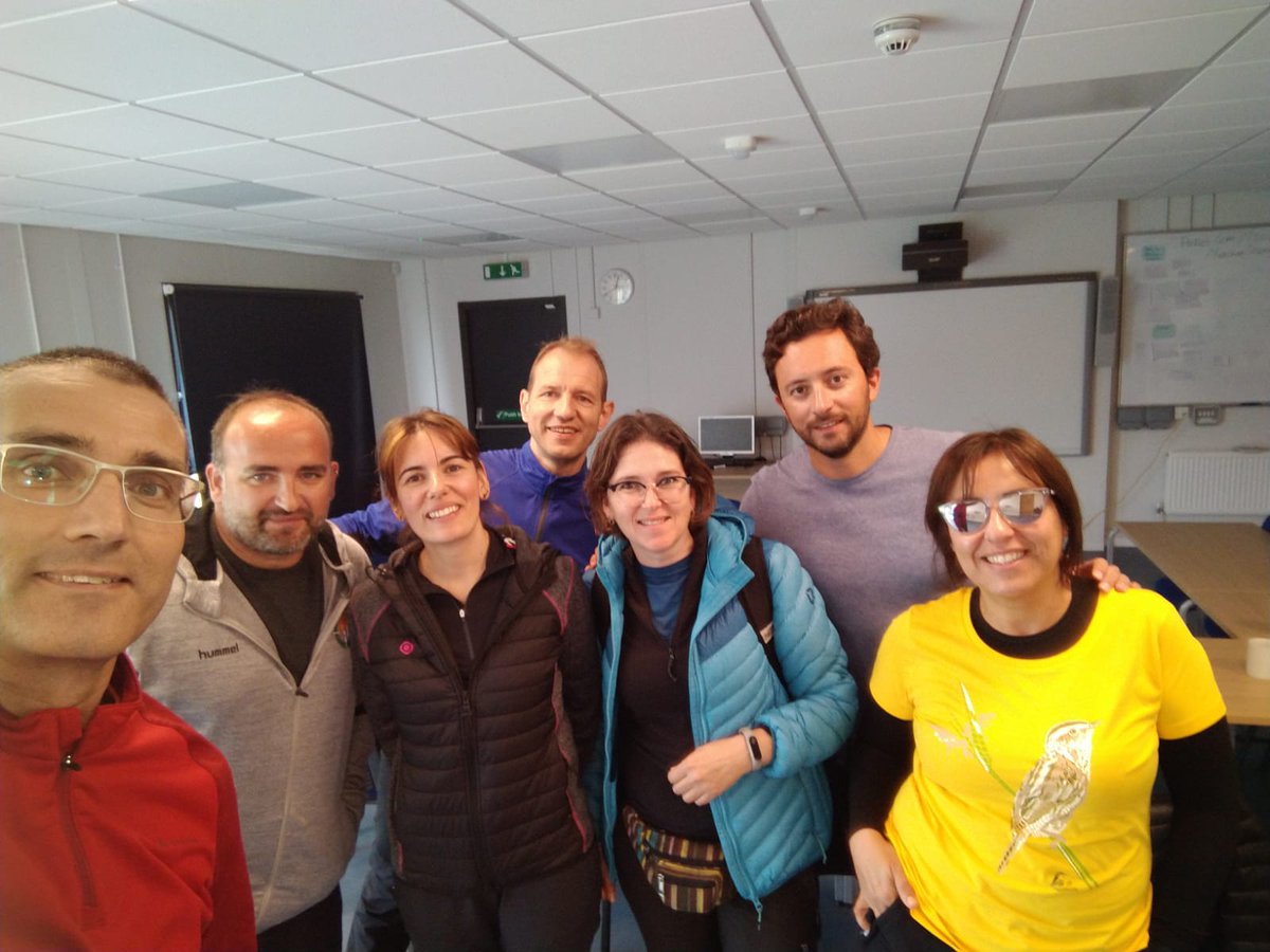 CFIE_PALENCIA's tweet photo. Segundo día de formación para los profes de #EscuelasVivas en @FCS_Millport. Con ganas de descubrir "aprendizajes fuera del aula".
#ErasmusPlus #internacionalizaCyL #formacionCyL @CFIE_PALENCIA @sepiegob @ColeVillada @coleparedes @Ceipsa @5ESPIGAS https://t.co/Yfk2PTk2Uq