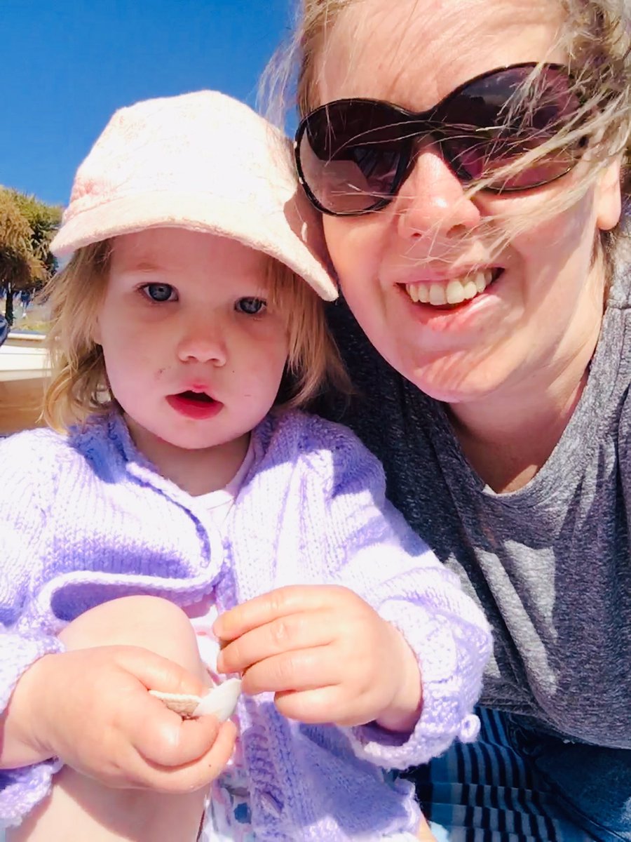 carlypom84's tweet photo. Oh I do like to be beside the seaside...๐๐บ #NessBeach #Devon #Holiday #WithMyFave https://t.co/zlaketb3xI