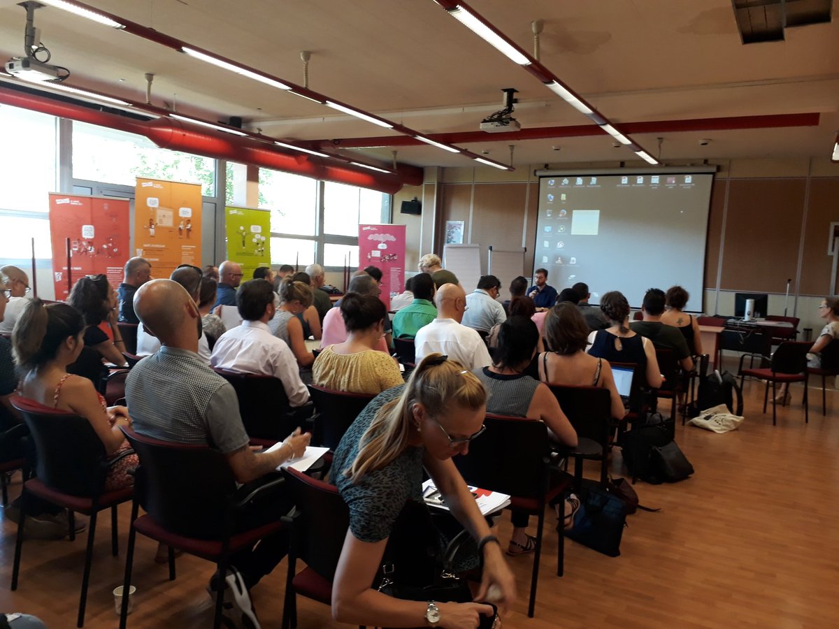 Cite_Ressources's tweet photo. Rencontre des formateurs #paca Valeurs de la République et #laïcité de la @DRDJSCSPACA avec le soutien de #Cite_Ressources. https://t.co/kUUzx7w054