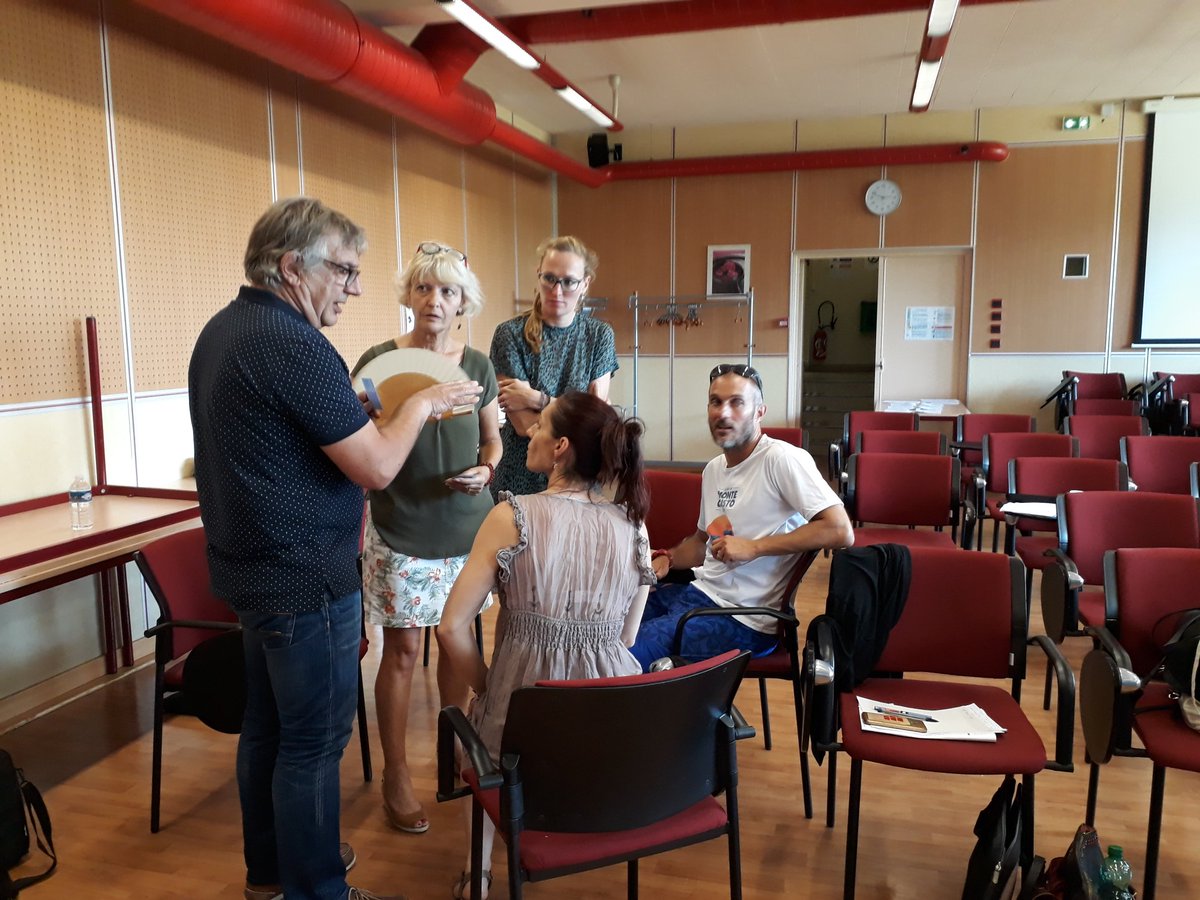 Cite_Ressources's tweet photo. Rencontre des formateurs #paca Valeurs de la République et #laïcité de la @DRDJSCSPACA avec le soutien de #Cite_Ressources. https://t.co/kUUzx7w054
