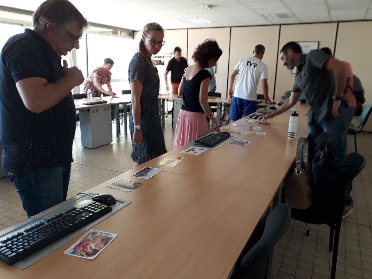 Cite_Ressources's tweet photo. Rencontre des formateurs #paca Valeurs de la République et #laïcité de la @DRDJSCSPACA avec le soutien de #Cite_Ressources. https://t.co/kUUzx7w054