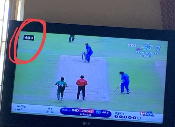 Cricprabhu's tweet photo. Sanju Manju is so bad that even fans  are muting @StarSportsIndia Hindi. 

Let's try this. The next time Sanjay Manjrekar comes on commentary, Mute commentary, take a pic. Tweet with #SackManjrekar  

If you don't like this senseless commentary do it. RT &amp; Spread too. #IndvBan https://t.co/mOP0K9lmJp