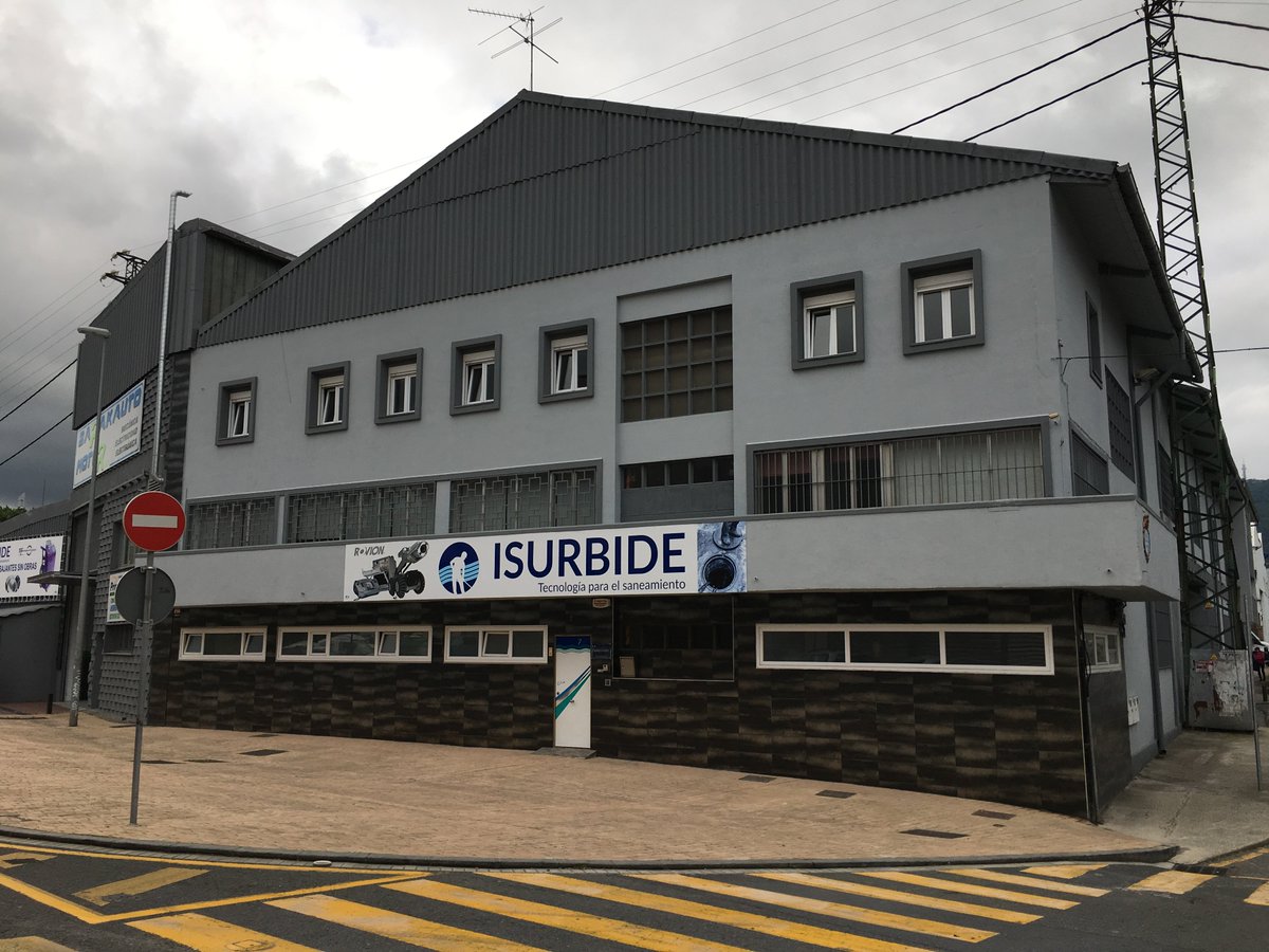 DESATASCOS ISURBIDE, NUEVO PATROCINADOR C.B.PAULES 

La empresa  ubicada en Beurko "Desatascos Isurbide" <a href="/Isurbide/">Desatascos Isurbide</a> se une al Club Baloncesto  Paúles y desde la temporada 2019/2020 será patrocinador principal de uno de los equipos del Club.

¡¡ ESKERRIK ASKO !!