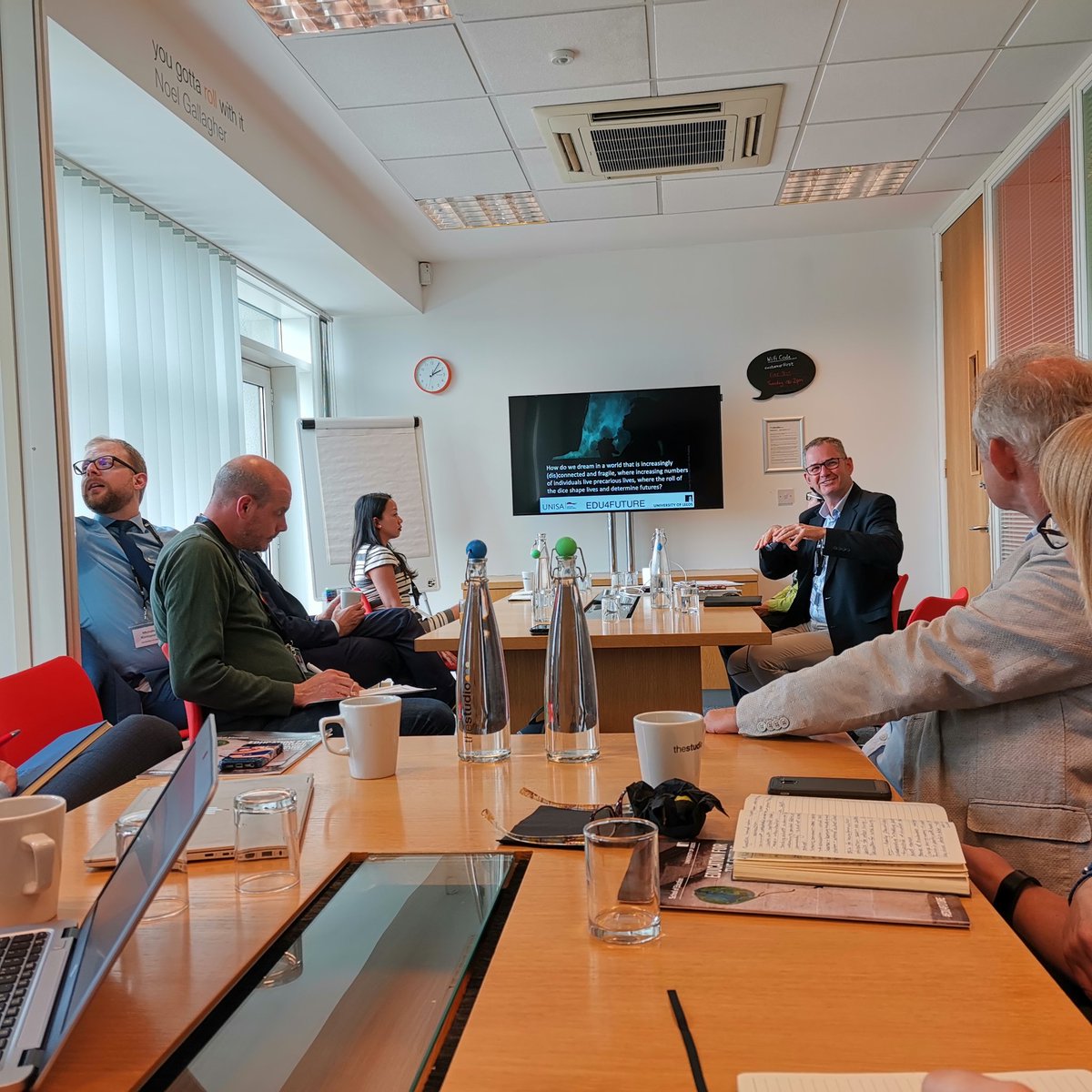 DrBChong's tweet photo. Prof Paul Prinsloo shared the stories on 'Digital Technologies' on education through (Un)dreaming the future: (dis)connecting (some of) the dots in digital technology and education futures @14prinsp #EDU4FUTURE https://t.co/aAAz3bQm89